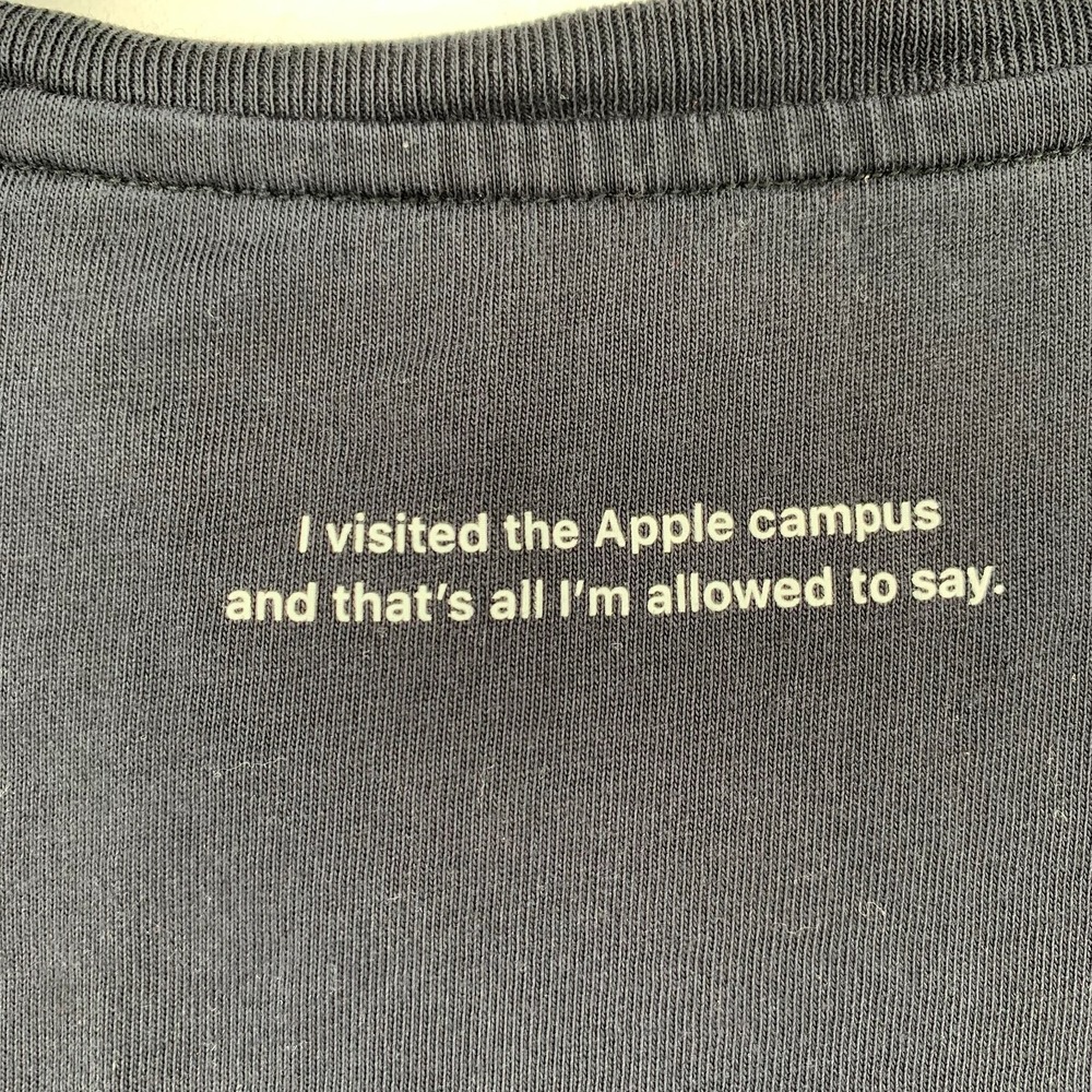 Apple Campus Zippered Mouth Emoji Black TShirt SZ L Rare Employees Only Collect‎ - Picture 4 of 10